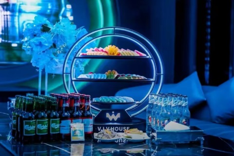 阿勒泰夜总会招聘,阿勒泰商务KTV,成功路已铺,巅峰在召唤